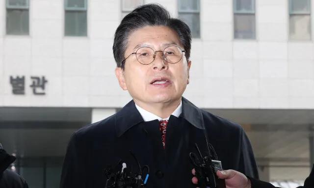 ‘대선후보 사퇴 전 김문수 지지’ 황교안, ‘선거법 위반’ 기소돼 재판