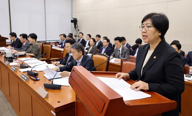 정은경 “기초연금 목표수급률, 소득 기준으로 변경 필요”