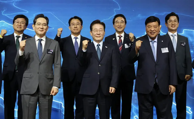 이 대통령 “충청, AI시대 선도하는 세계적 중심지 될 것”…392조 투자