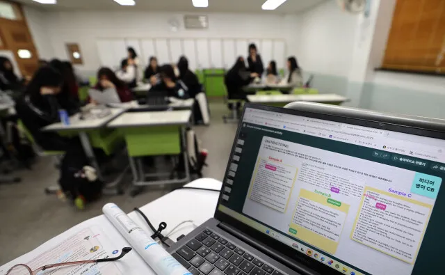 AI로 요약·초안작성 시키면 성적 낮아…“모르는 걸 물어보면” ‘학습’에 도움