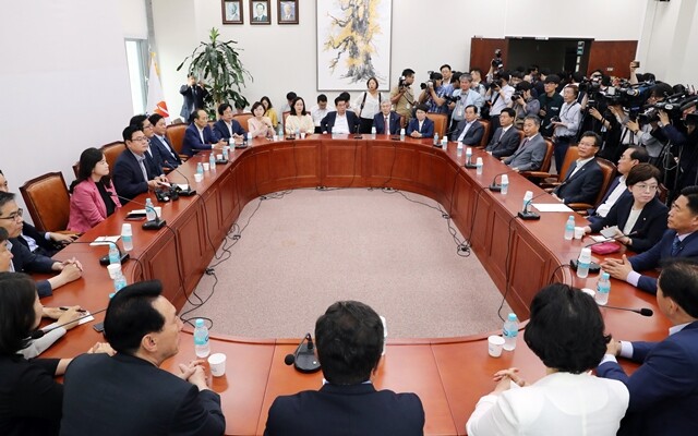 6월19일 자유한국당 대회의실에서 열린 자유한국당 초선 의원 모임.