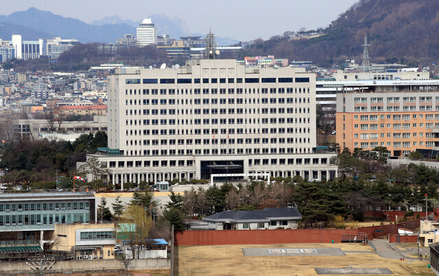 The Ministry of National Defense complex as seen on March 21. (Park Jong-shik/The Hankyoreh)