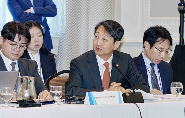 : Ahn Duk-geun, South Korea’s minister for trade, speaks at a ministerial-level meeting of Indo-Pacific Economic Framework for Prosperity nations held in Detroit, Michigan, in the US on May 27. (courtesy of the MOTIE)