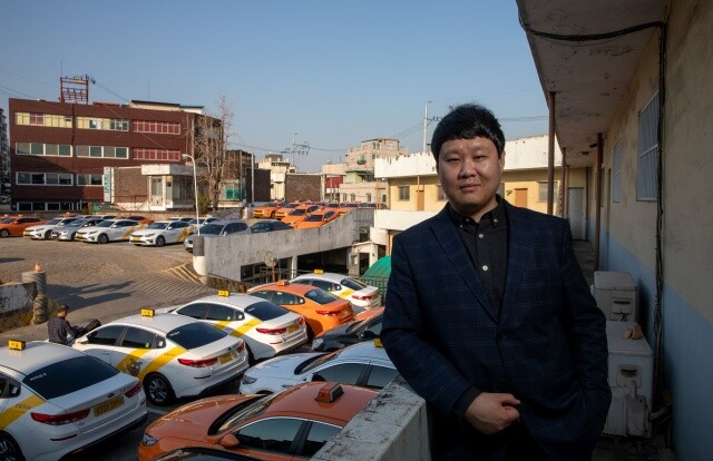 3월18일 서울 망우동에 있는 택시회사 ‘KM3’에서 만난 최바다 TJ파트너스 대표. 김진수 기자