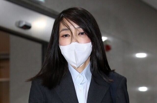 Kim Keon-hee, the wife of President-elect Yoon Suk-yeol, leaves her home on Dec. 15, 2021. (Yonhap News)