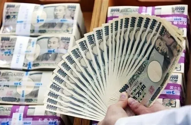 일본은행 '빅스텝' 전망까지...2년 전 '앤캐리 청산' 증시 폭락 또? - 뉴스 썸네일 이미지