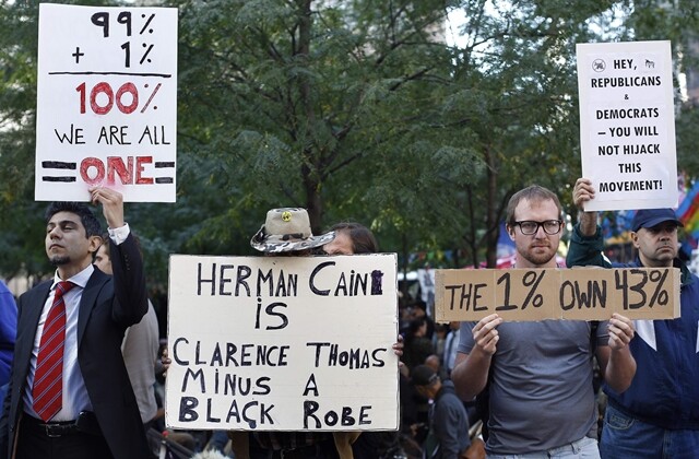 2011년 10월 미국 뉴욕 중심가에서 열린 ‘월가를 점령하라’(Occupy Wall Street) 시위 모습. 로보어드바이저는 소득 상위 1%를 위한 자산관리 서비스를 일반 대중에게 제공하는 것을 목표로 한다. 연합뉴스