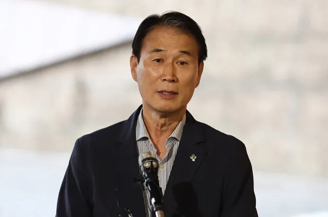 권오을 보훈장관 재산 ‘10억’ 최저…야당 “4~5군데…