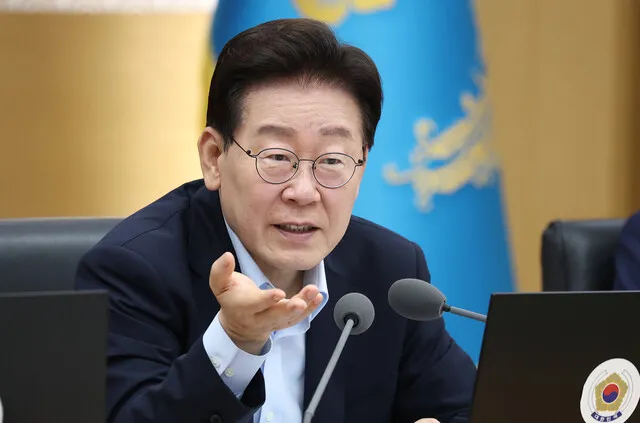 South Korea: 이 대통령은 지난달 21일 국무회의에서 노란봉투법으로 노동쟁의 대상이 확대됐는데, 그 기준을 놓고 현장에서 분쟁이 발생하지 않느냐