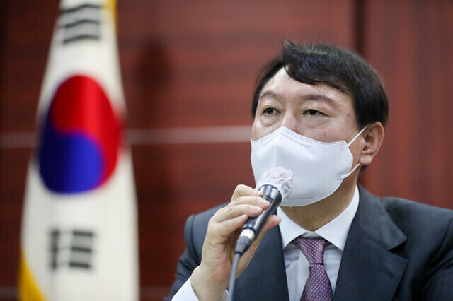 Former Prosecutor General Yoon Seok-youl speaks during a campaign event in Cheonan, South Chungcheong Province, on Monday. (provided by Yoon Seok-youl)