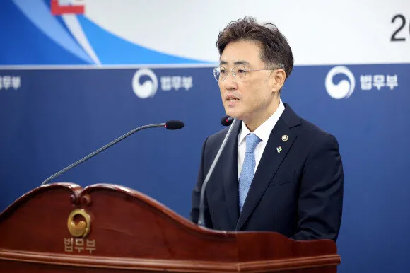 이진수 새 법무차관 “검찰 과오 성찰… 검찰개혁 성공 …