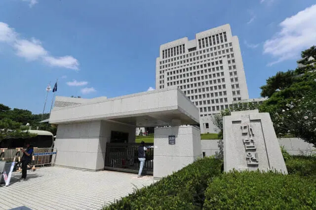 대법 “여론조사 공표·보도 금지 대상은 ‘금지 기간 실…