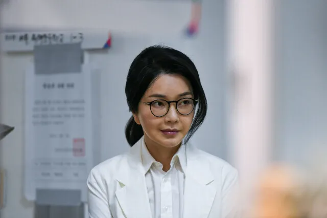 김건희 ‘황제조사’ 검사, 팀 떠난 뒤에도 3300여건 대화 기록