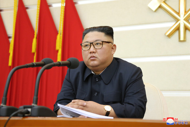 North Korean leader Kim Jong-un presides over an expanded meeting of the politburo of the Workers’ Party of Korea (WPK) Central Committee on Feb. 28. (Yonhap News)