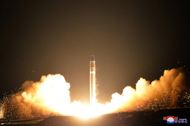An image of North Korea test launching its Hwasong-15 ICBM published by the Korean Central News Agency on Nov. 29, 2017. (KCNA/Yonhap News)
