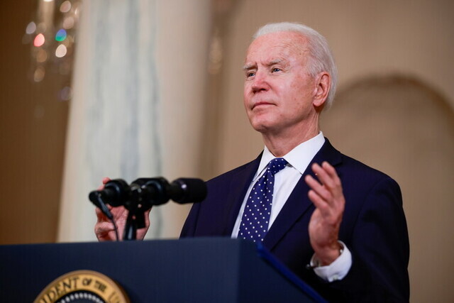 US President Joe Biden delivers a speech on April 20 at the White House in Washington. (Reuters/Yonhap News)