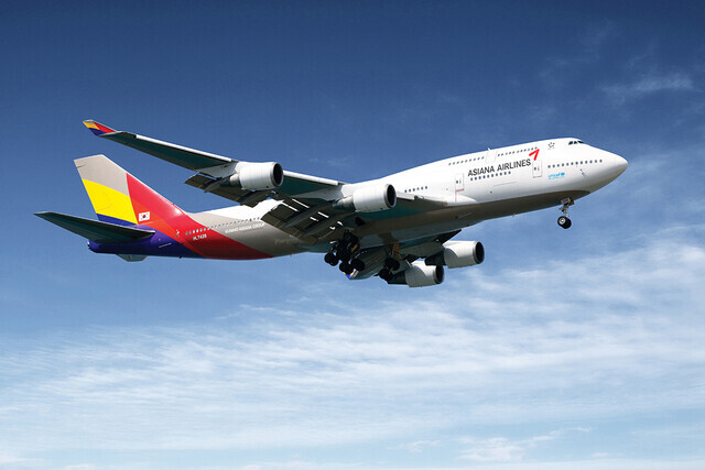 A B747-400, operated by Asiana Airlines. (courtesy of Asiana)