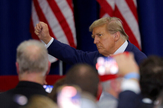 Donald Trump, former US president and current Republican nominee, campaigns in Green Bay, WI, on April 2, 2024. (Reuters/Yonhap)