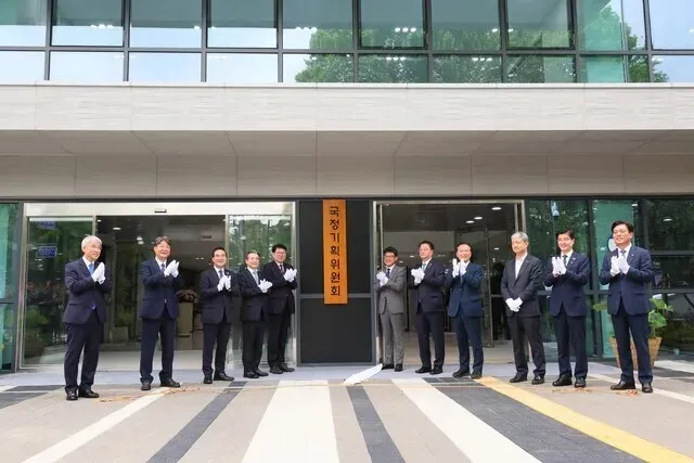 이재명 정부 1기 내각 청문회 시작, 금융감독원 조직 개편 및 인사는 '교착 상태'…한국은행 총재까지 '권한 확대' 요구