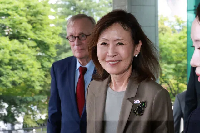 New US ambassador meets S. Korea’s top diplomat flanked by her politician husband