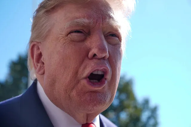 Photo: 한겨레 Trump Approval Plummets to Record Low Ahead of US Midterm Elections