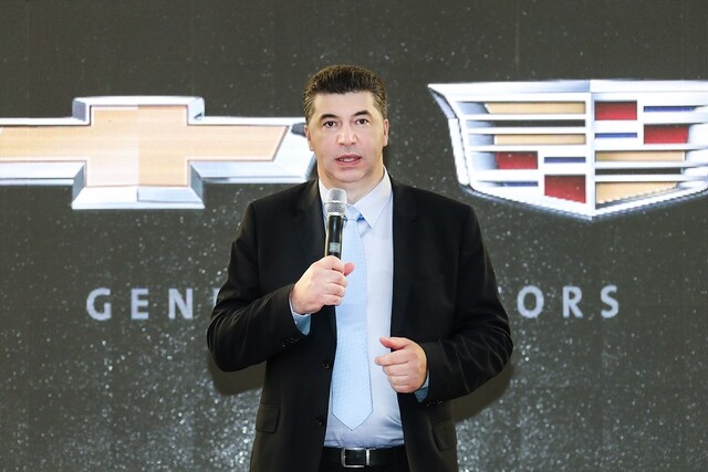 GM Korea CEO Kaher Kazem explains the business situation to reporters at the company’s Bupyeong Factory in Incheon on Sept. 6 (provided by GM Korea)