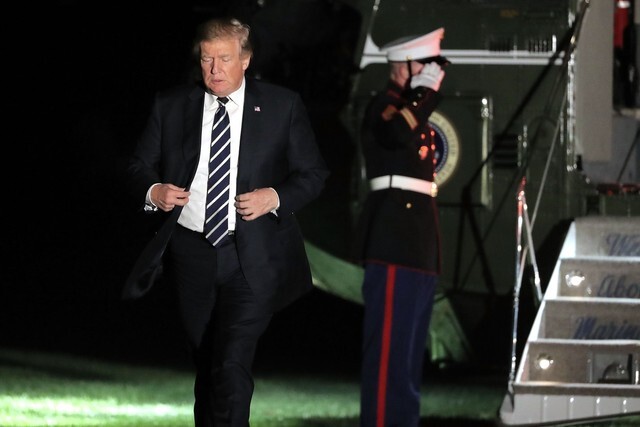 US President Donald Trump returns to the White House from a fundraiser for Republican gubernatorial candidates in South Carolina on Oct. 16 (UPI/Yonhap News)