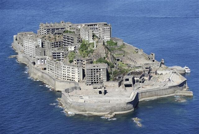 Gunkanjima (Hashima) Island, off the coast of Nagasaki, where hundreds of Koreans were mobilized to perform forced labor in the Pacific War. (Hankyoreh archives)