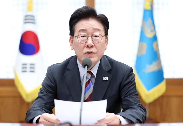 이 대통령 “3대 메가프로젝트 지연 요인 미리 찾아 해결해야”