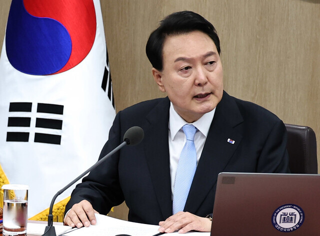 President Yoon Suk-yeol speaks at a Cabinet meeting held at the presidential office in Yongsan, Seoul, on June 13. (Yoon Woon-sik/The Hankyoreh)