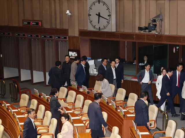 [단독] “검찰 수사권 분리할 건데 특활비 부활 안돼!…
