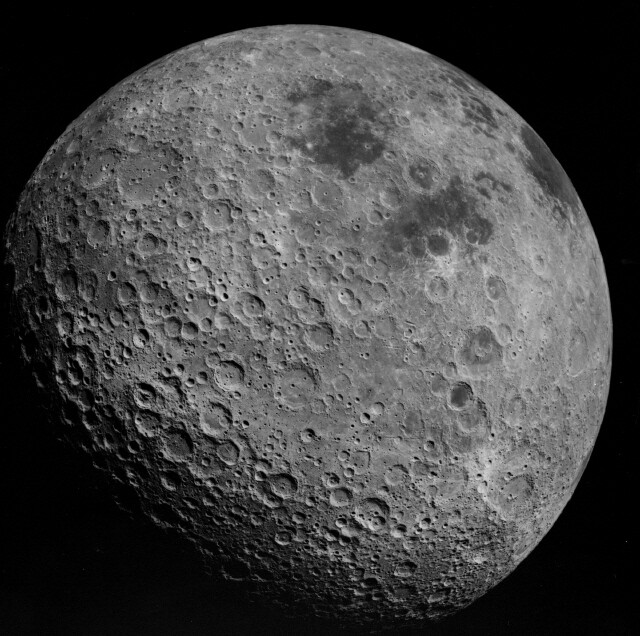 아폴로 16호가 1972년 촬영한 달의 뒷면. 나사(NASA) 제공