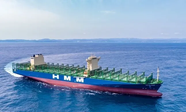 HD현대, 2조1300억원에 8척...2007년 이래 '연간 최대' 컨테이너선 수주 - 뉴스 썸네일 이미지