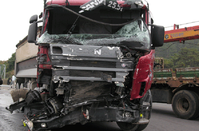 A traffic accident involving a dump truck