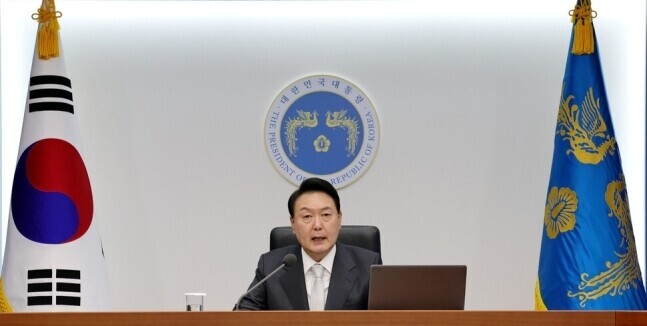President Yoon Suk-yeol presides over a Cabinet meeting on May 12. (pool photo)