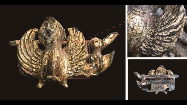 Last year a 6-centimeter length phoenix-shaped decorative gilt bronze padlock was found in the same area. The photo on the left shows it from a frontal view, while the top right shows detail on the phoenix’s wing, and the bottom right shows the padlock mechanism. (provided by the Gyeongju National Research Institute of Cultural Heritage)