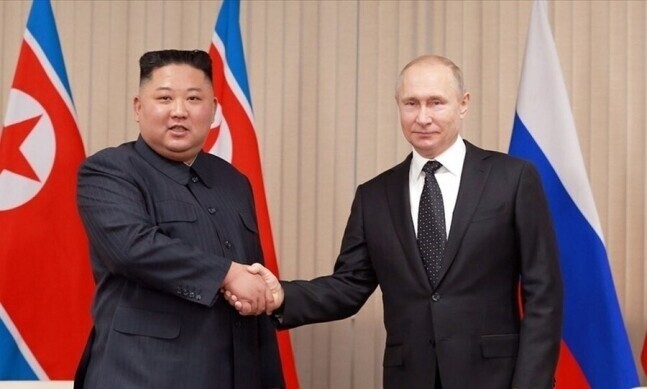 North Korean leader Kim Jong-un stands for a photo with Russian President Vladimir Putin ahead of a summit in Vladivostok, Russia, on April 29, 2019. (KCNA/Yonhap)