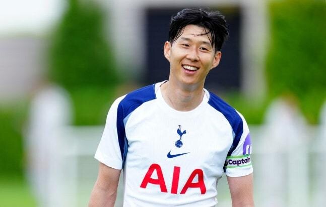 Tottenham Social Network Service (SNS)