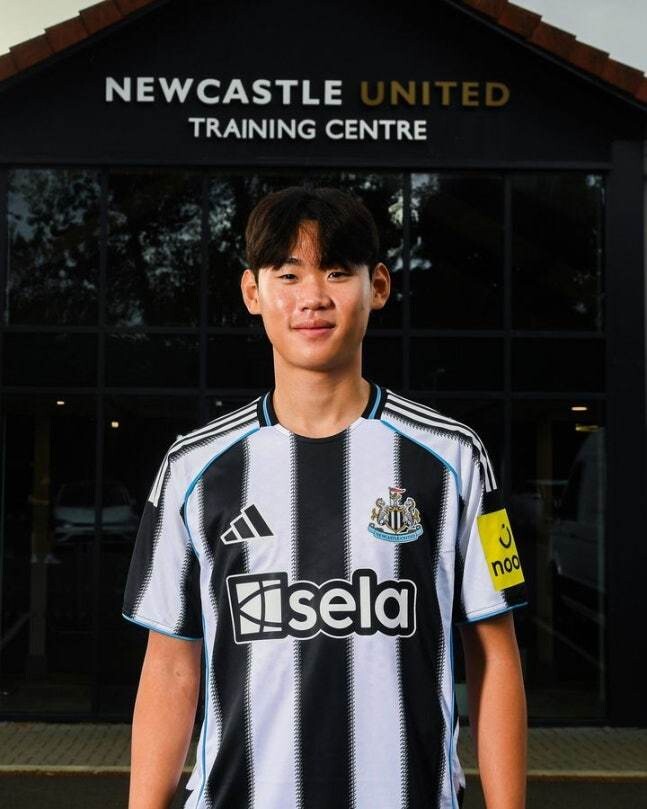 The English Premier League (EPL) Newcastle United announced on the 24th that Park Seung -soo, who was a member of the K -League 2 Suwon Samsung. Newcastle S & E