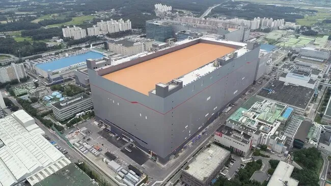 Samsung defends No. 1 spot in DRAM market as Micron narrows gap with SK Hynix