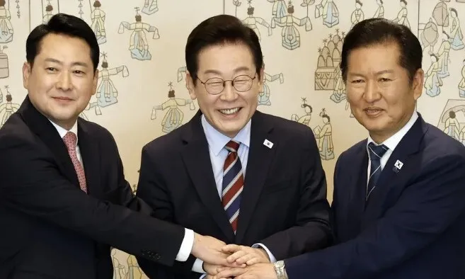 청와대 오찬 회동 취소 관련 한겨레 보도 이미지