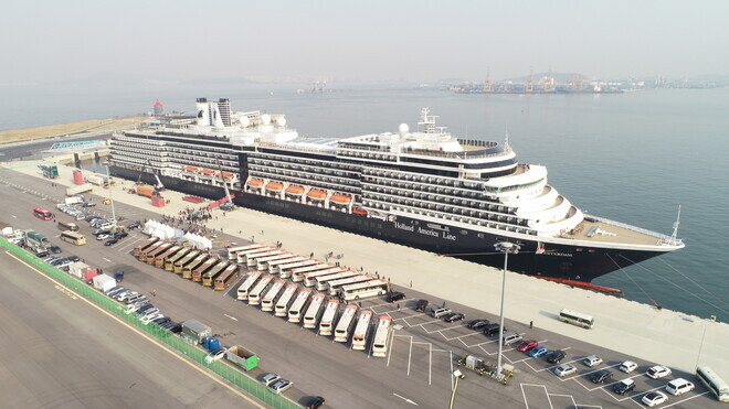 MS Westerdam docked at Incheon International Terminal. (Incheon Port Authority)