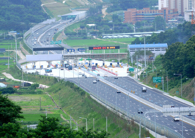 제3경인 고속화도로 물왕나들목 요금소. 경기도 제공