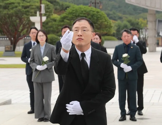 김상욱 50억, 임현철 -170억...재산 공개 최다·최소 모두 울산에 - 뉴스 썸네일 이미지