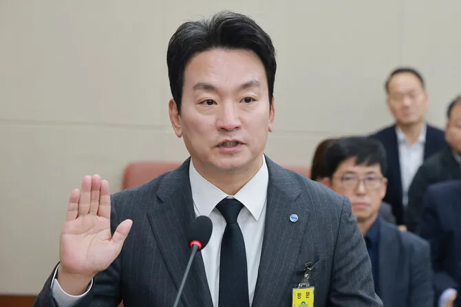 박장범 KBS 사장, 내란 후 휴대전화 두 번 바꿨다
