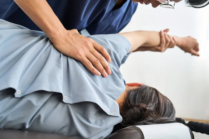 비급여 진료비, 1인실·도수치료 최다…임플란트, 2년새 2배 증가