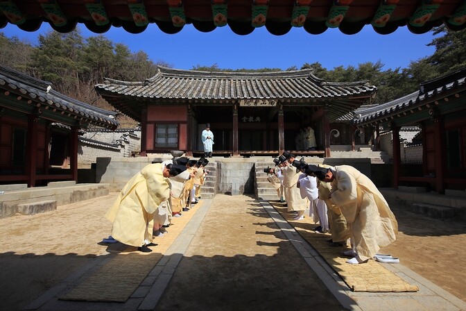  making it the first seowon of the Joseon era.