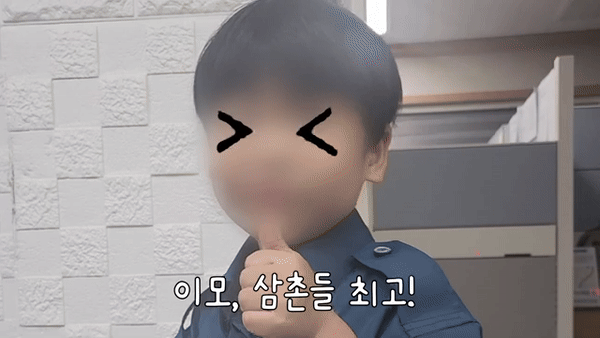 지난달&nbsp;21일 밤 대전 서구의 한 주택가&nbsp;골목에서&nbsp;울고&nbsp;있던&nbsp;세&nbsp;살배기&nbsp;아이가 경찰의 도움으로 신고&nbsp; 2시간&nbsp;만에&nbsp;보호자의 품으로 돌아갔다. 대전경찰청&nbsp;유튜브&nbsp;갈무리