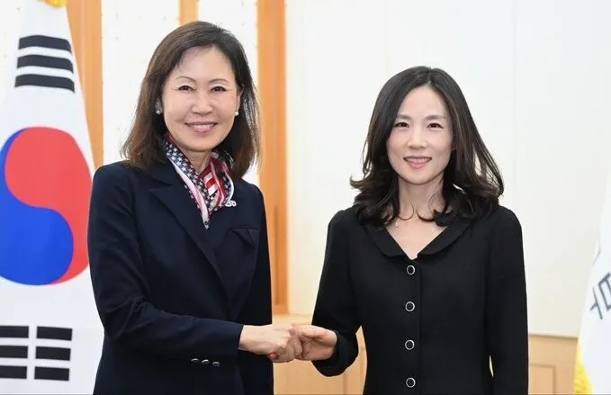 스틸 미 대사 “외교2차관과 한-미 ‘팩트시트’ 이행 논의…훌륭한 만남”
