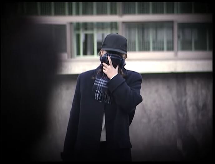 1996년 11월5일 항소심 선고공판에서 무죄가 선고돼 석방된 K가 이날 오후 5시께 서울 영등포구치소를 나서고 있다. 구속 334일 만이었다. 유튜브 화면 갈무리
